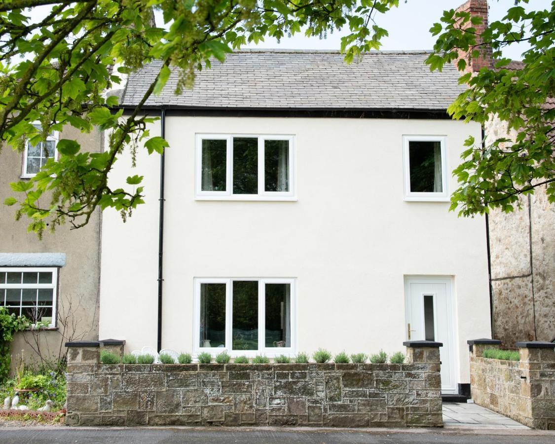 Work And Relax - Fast Wifi, Fireplace & Near Pub Newton Aycliffe Exterior photo